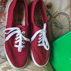 City Sneaks Red Lace Up Athletic Shoes for Women SZ 8